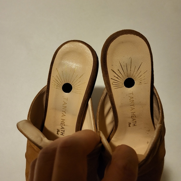 Tanya Heath Convertible Shoes 'Cynthia Kentucky Velvet' - Picture 8 of 13